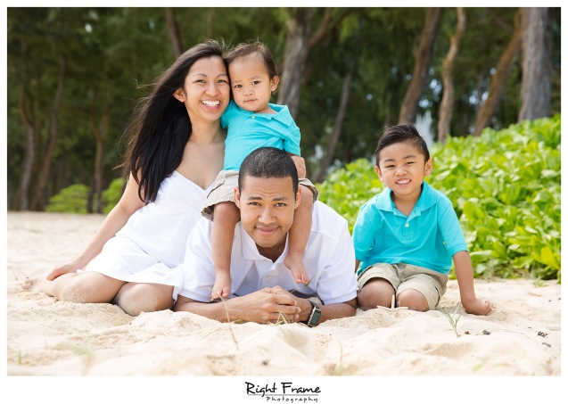 Hawaii Family Pictures on Waimanalo Beach Oahu